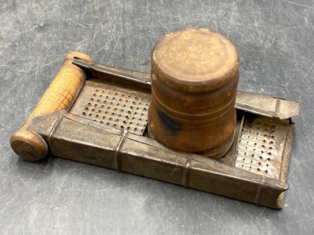 Vintage Tin & Wood Nutmeg Grater