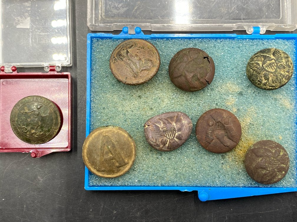 Vintage Americana Buttons
