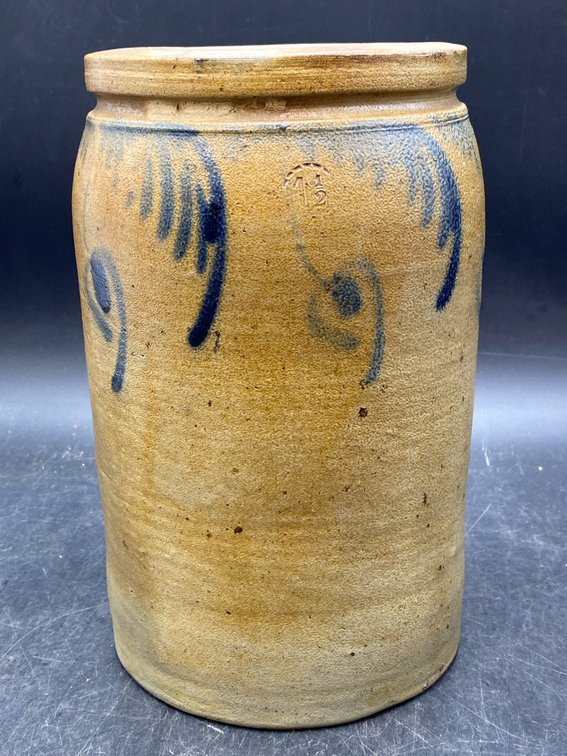 Baltimore, Maryland 1 1/2 Gallon Stoneware Crock