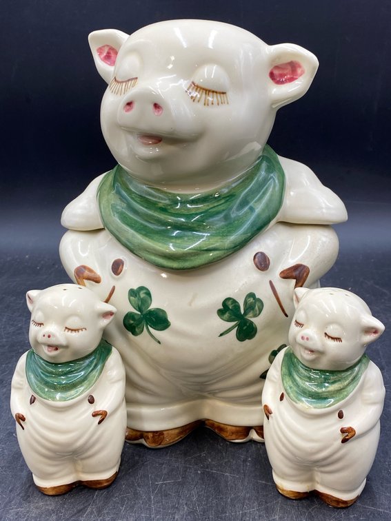 Cookie Jar & Shakers