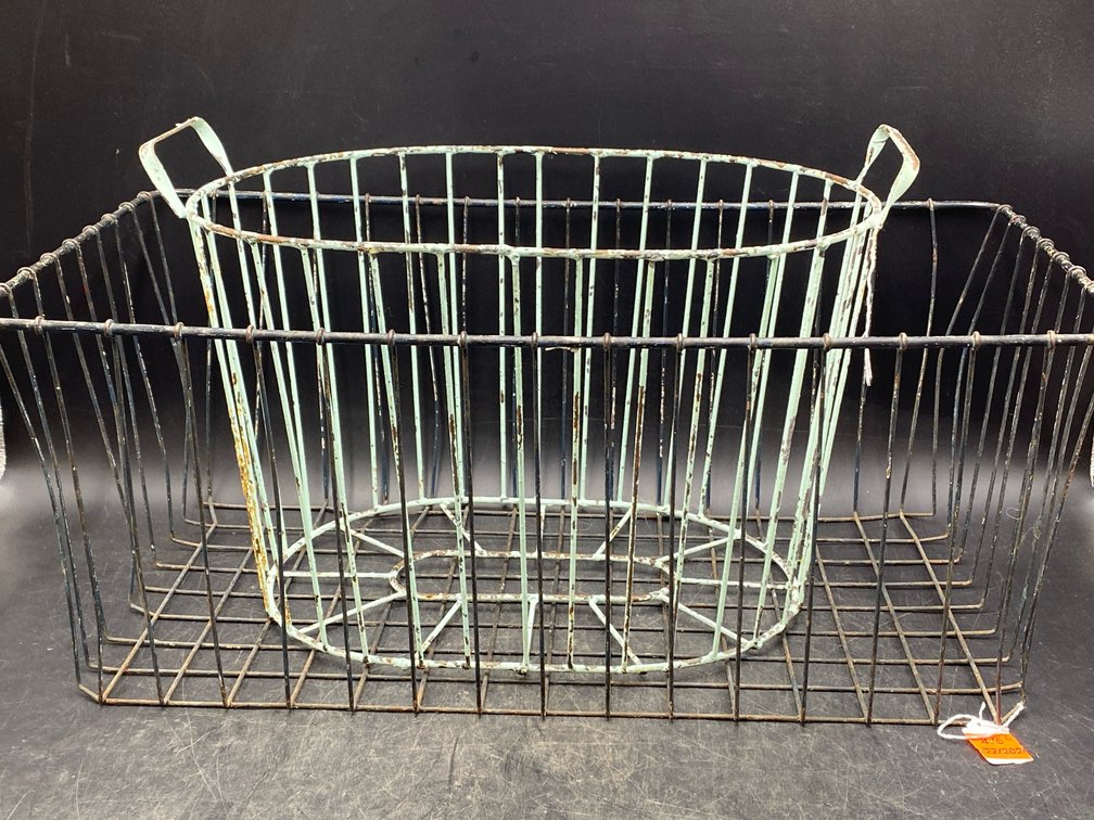 Vintage Wire Baskers