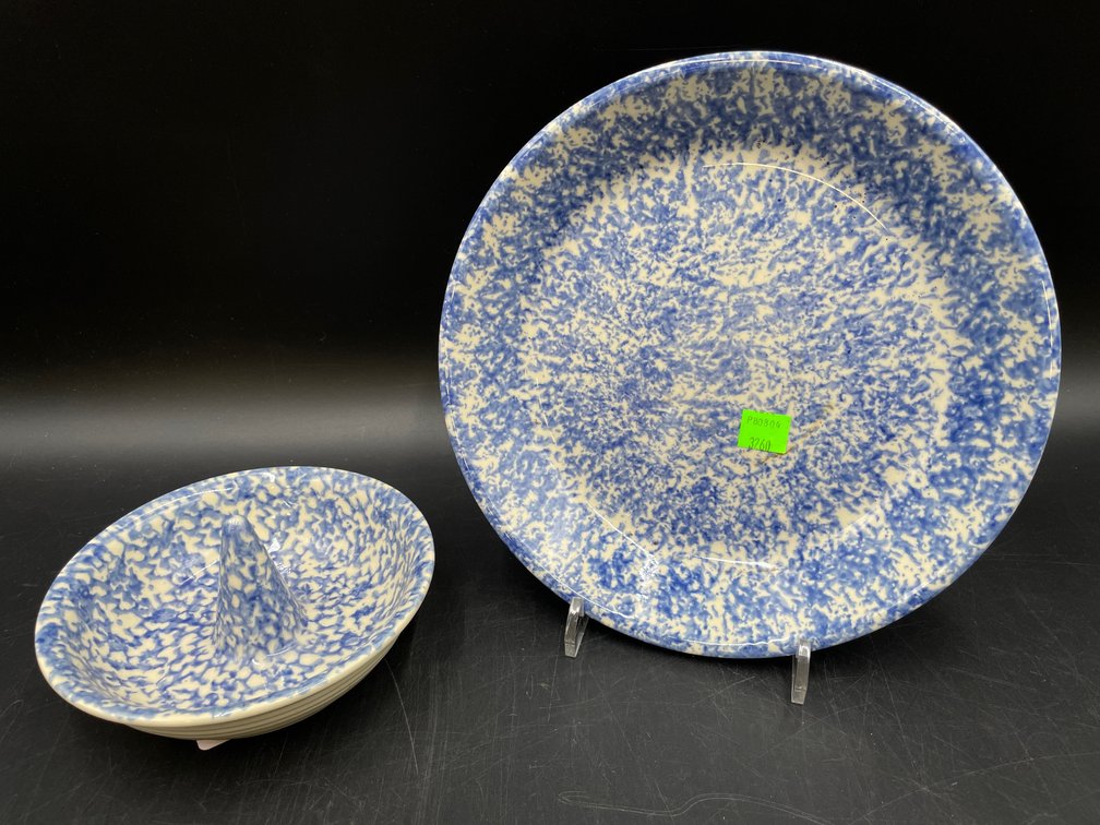 Gerald E. Henn Spongeware Baking Dishes