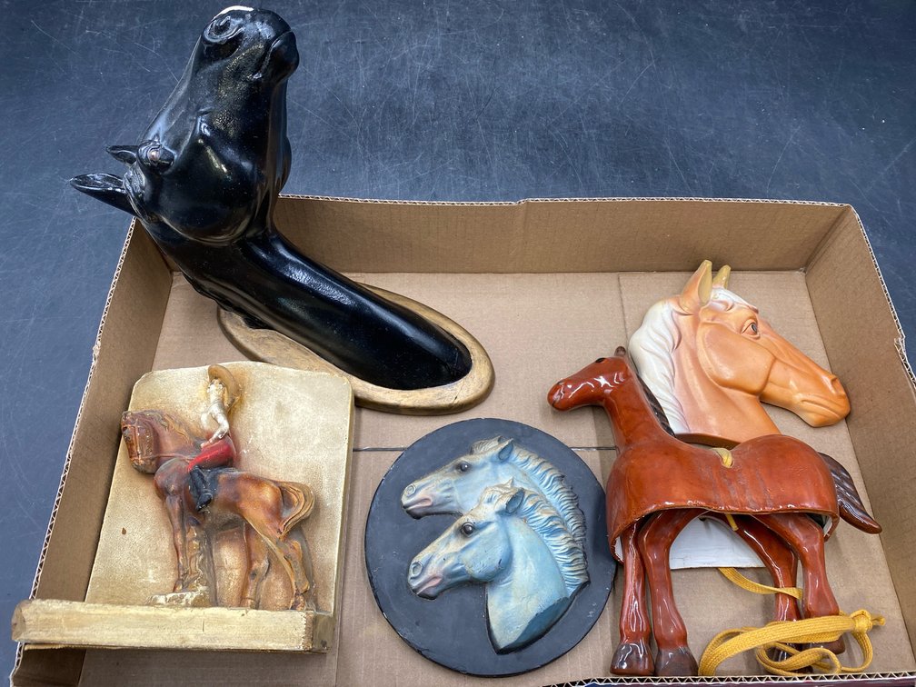 Horse Decoration Group