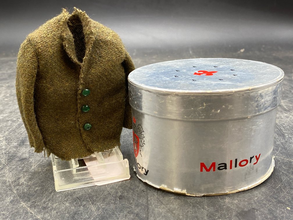 Vintage Miniature Articles