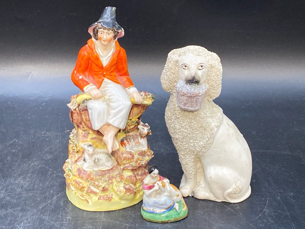 Porcelain Tabletop Figurines