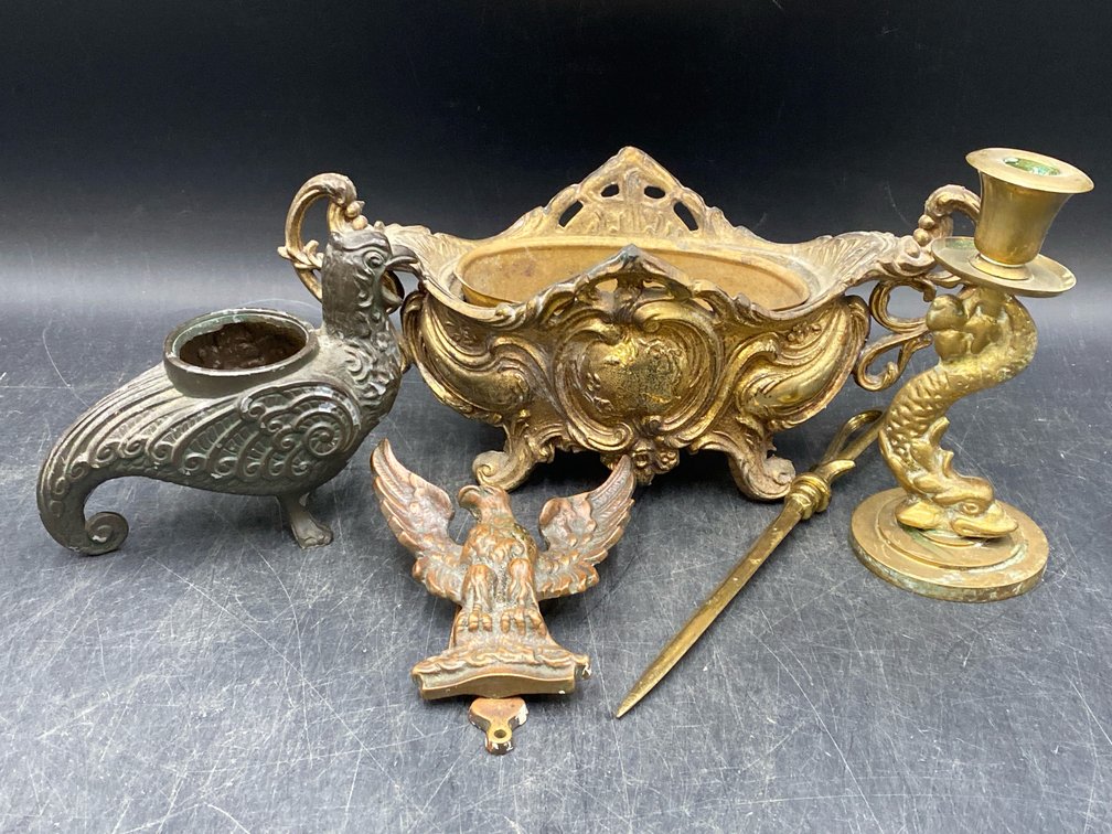 Metal Desk Articles