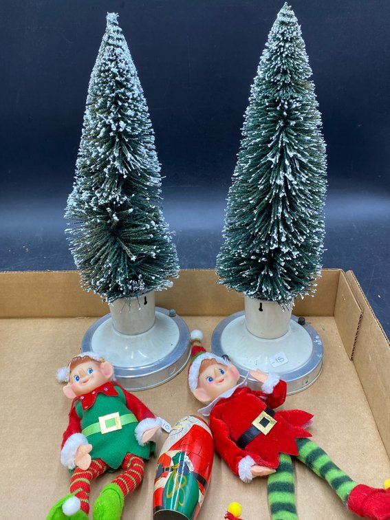 Cabinet Christmas Display