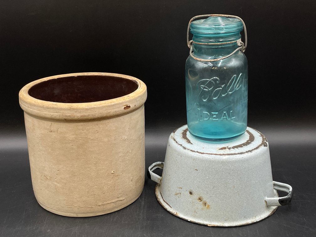 Farmhouse Kitchen Finds