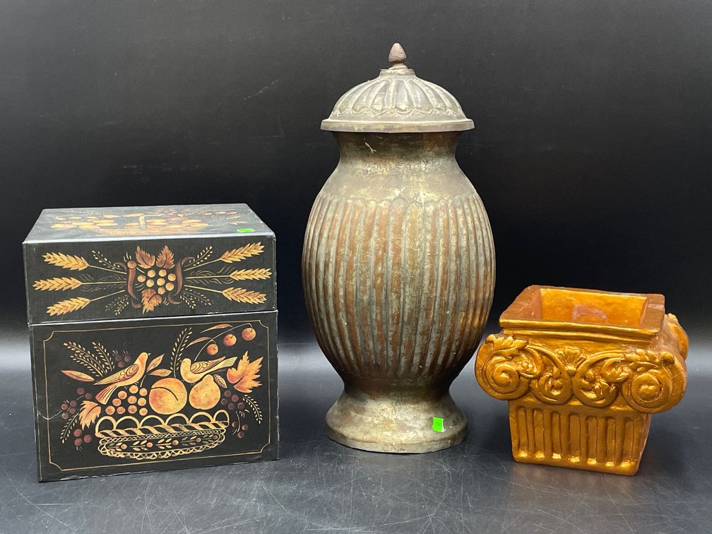 Tabletop Vessel Decor