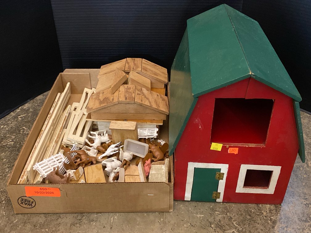 Barn Play Structure & Accessories