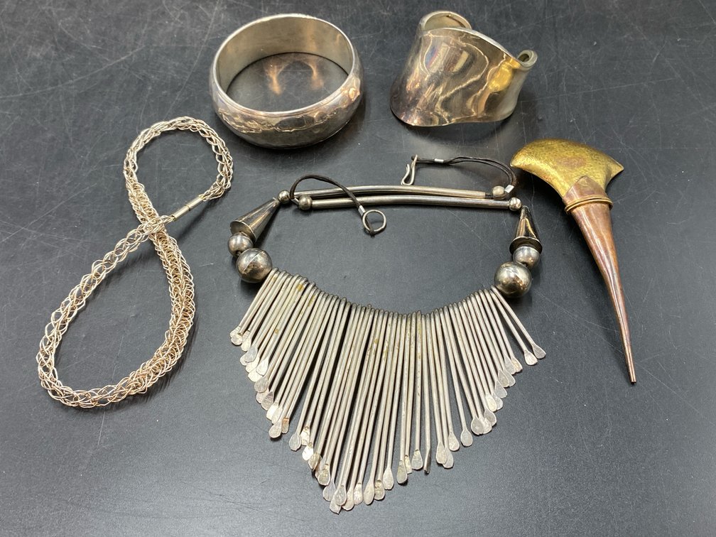 Silver Toned Fashion Accessories