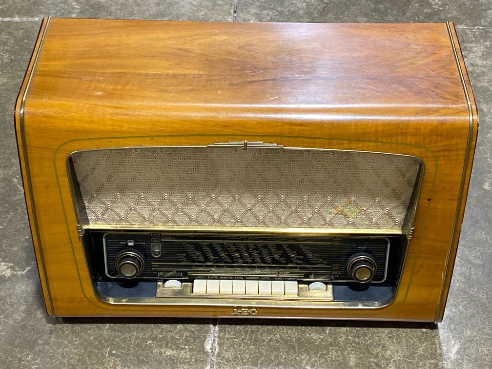 AEG Super 3D Vacuum Tube Radio