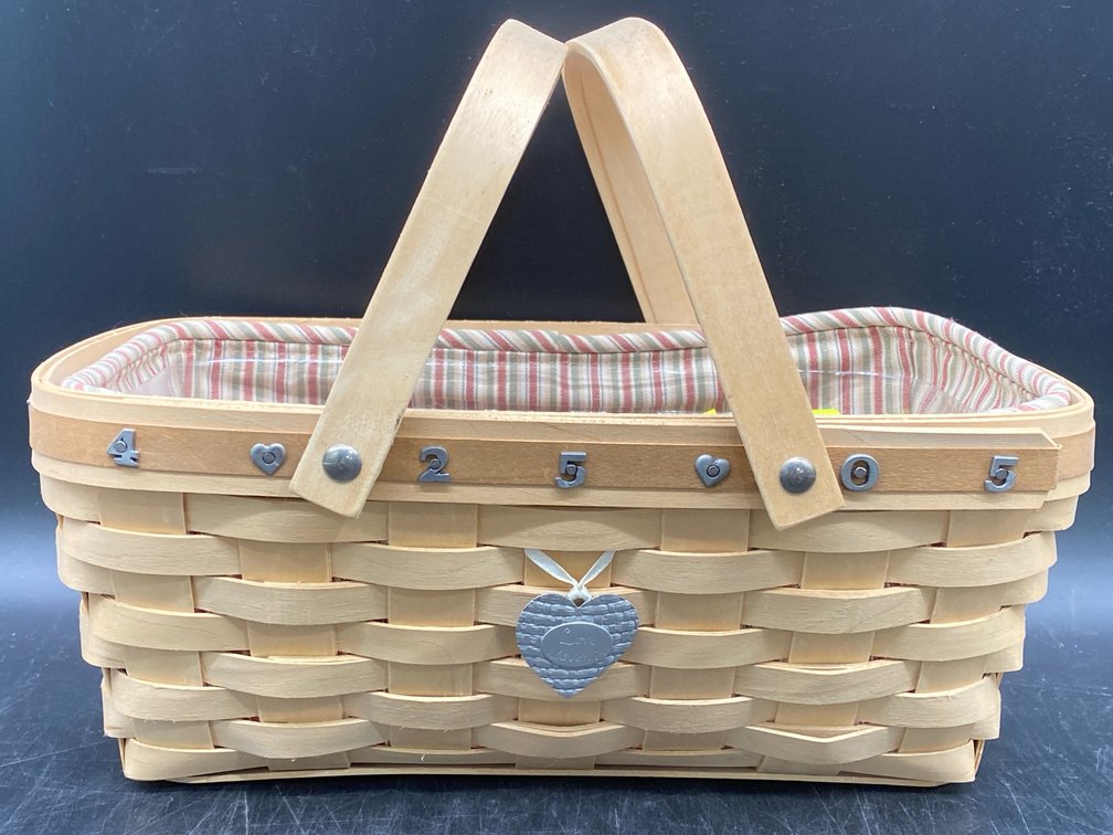 Longaberger Handcrafted "Linda" Basket