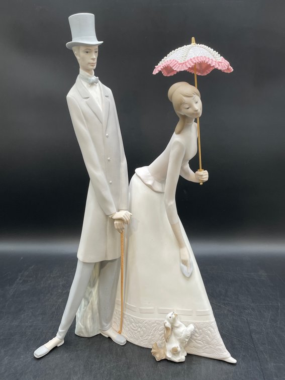 Lladró Couple Figurine