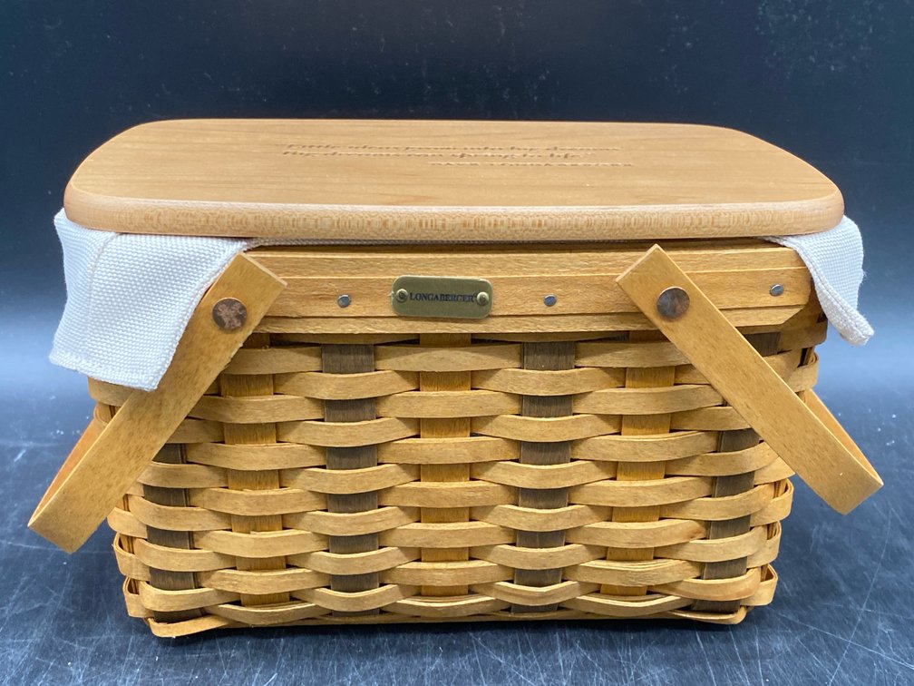 2007 Longaberger Collectors' Club Basket