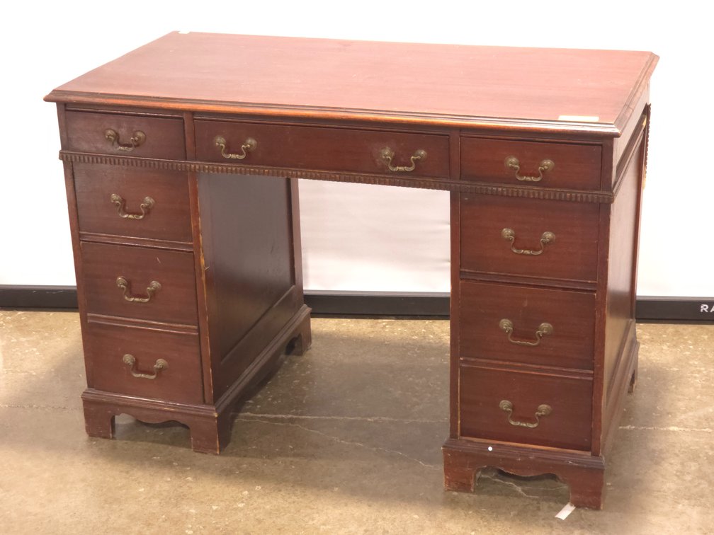 Mahogany Kneehole Desk