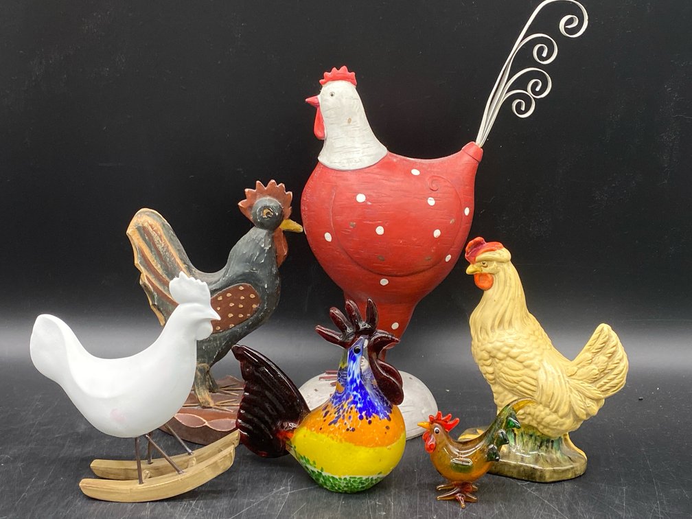 Hen and Rooster Figures