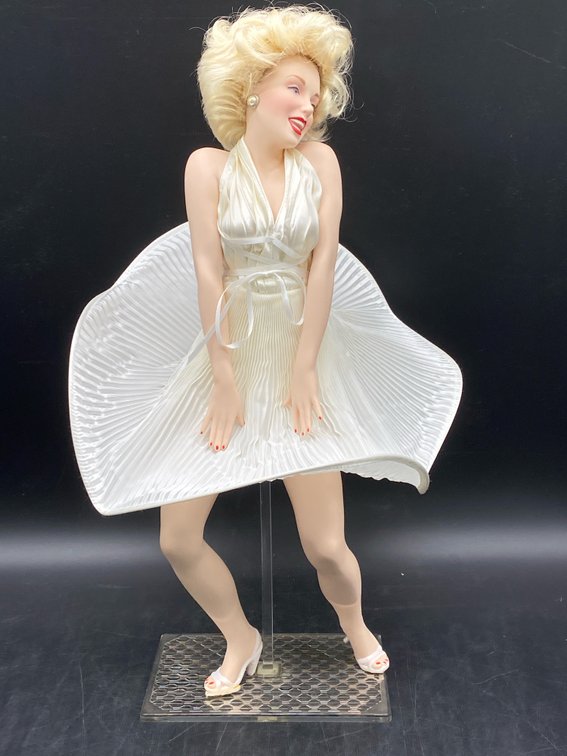 Marilyn Monroe Porcelain Doll