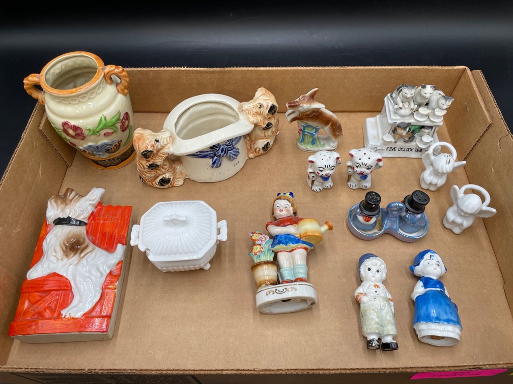 Vintage Ceramic Collectibles