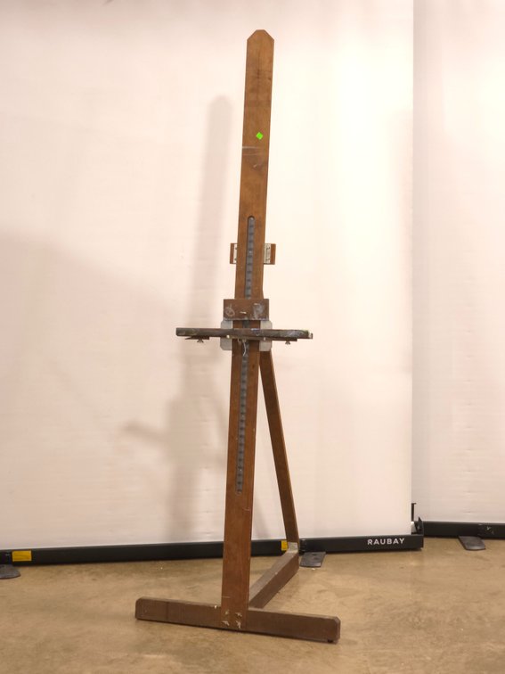 Easel