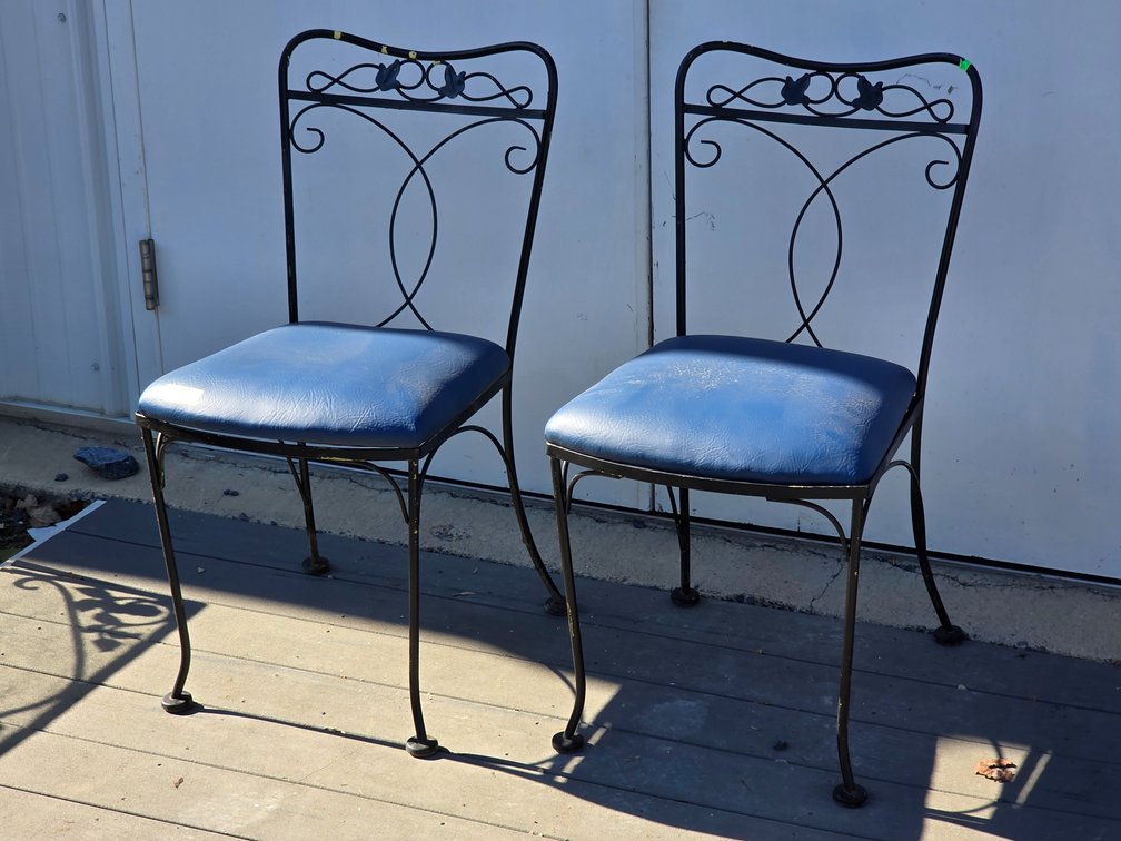Cushioned Patio Chairs