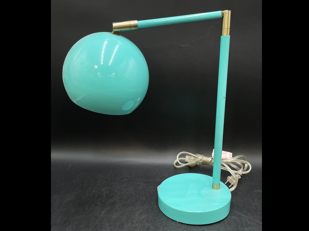 Articulated Desk Lamp