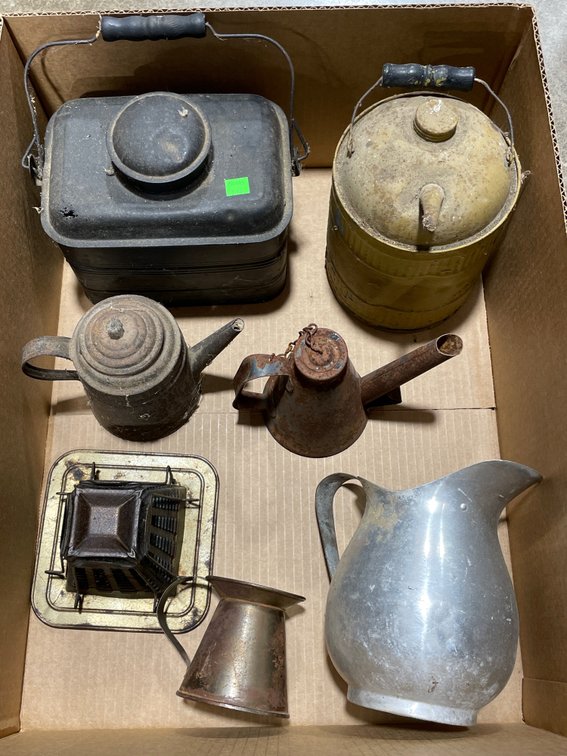 Vintage Farmhouse Articles
