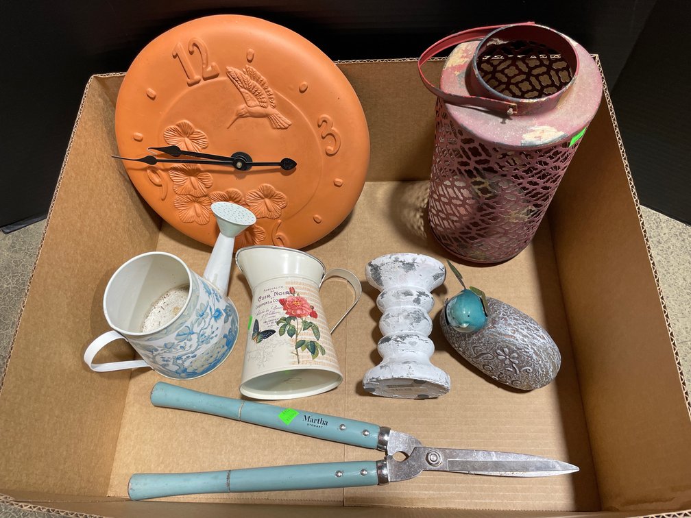 Vintage Outdoor Garden Tools & Decor