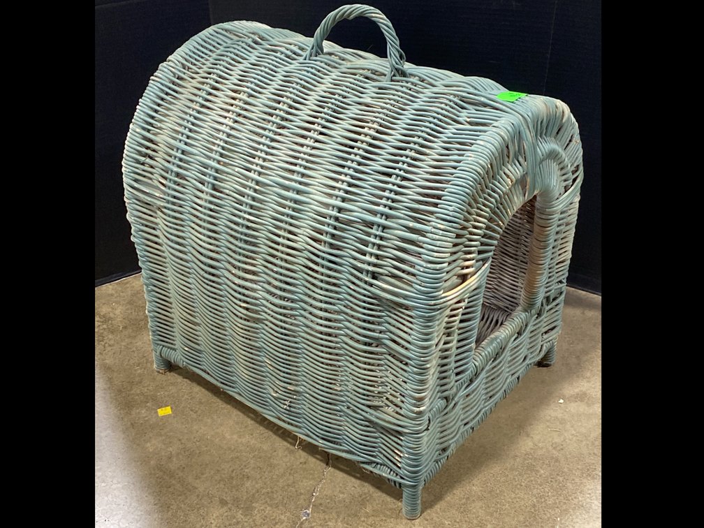 Pet Carrier/House
