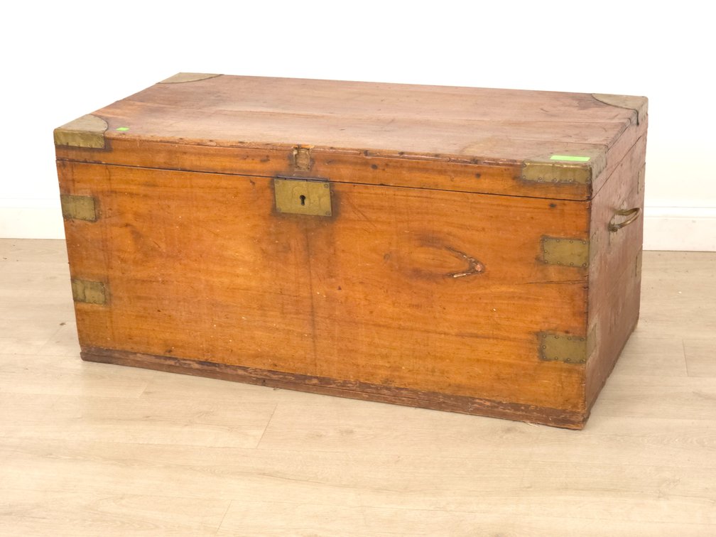 Camphor Campaign Chest