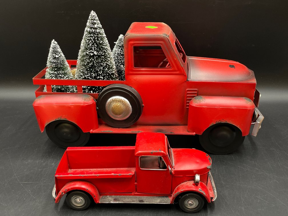 Red Metal Decorative Trucks