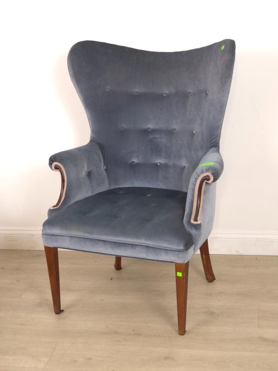 Tufted Wingback