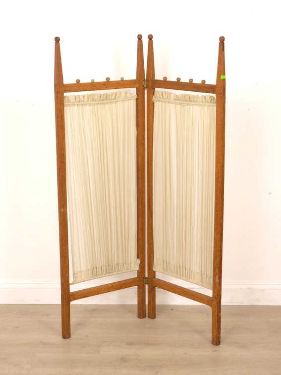 Dressing Screen