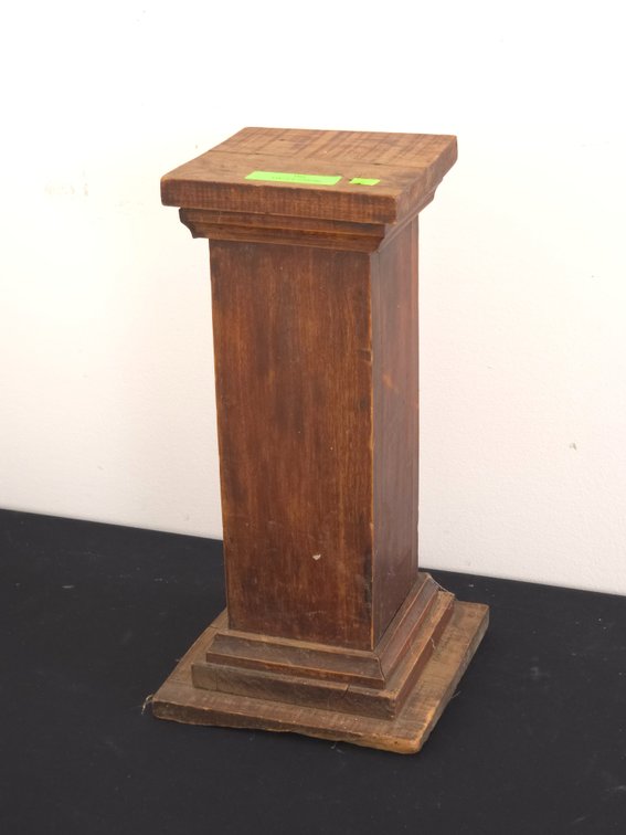 Short Plant Stand