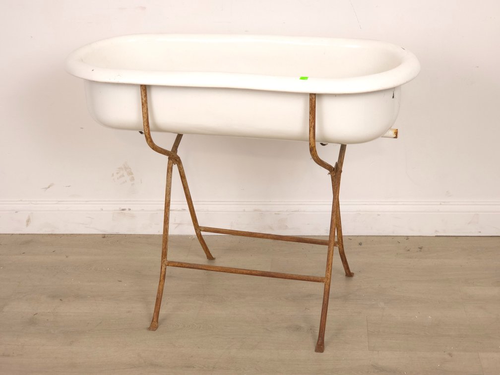 Wash Tub with Stand