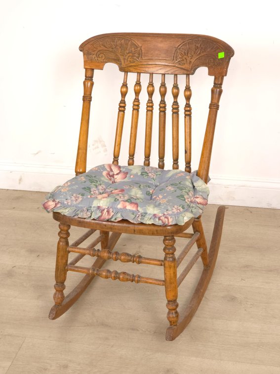 Pressback Rocker