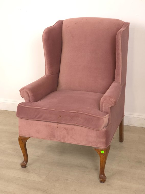 Mauve Wingback