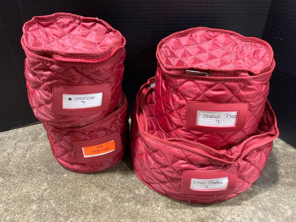 Covermates Keepsakes Quilted Dish Storage Cases