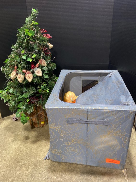 Seasonal Decor