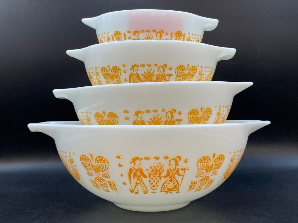 1957 Pyrex Butterprint Cinderella Mixing Bowl Set