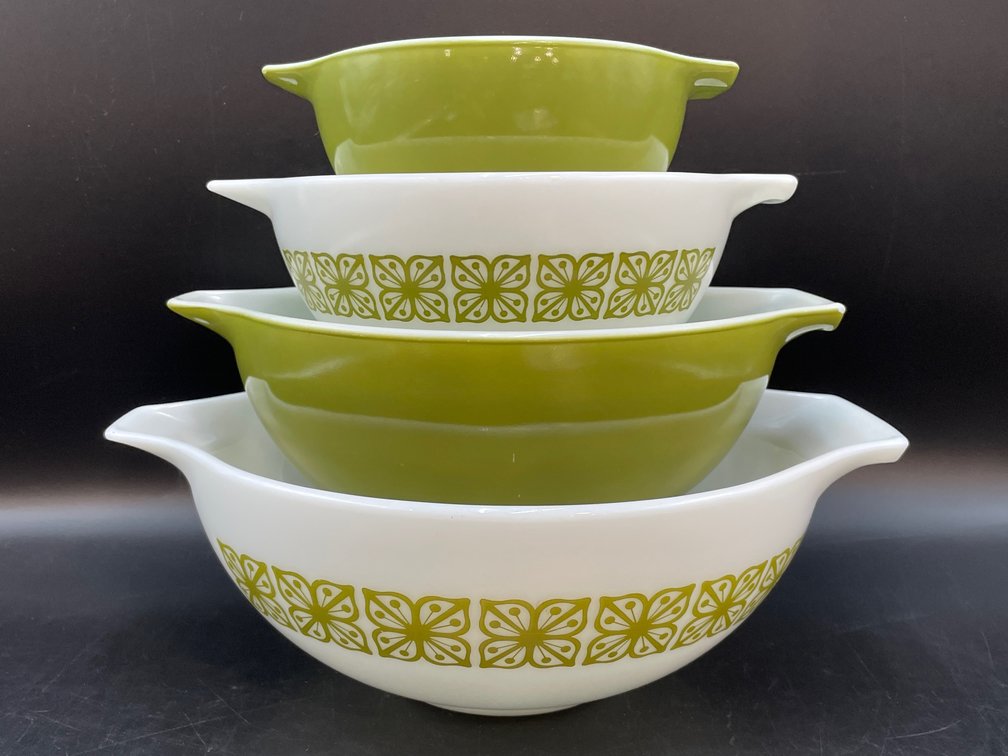 Pyrex Green Verde Cinderella Mixing Bowl Set
