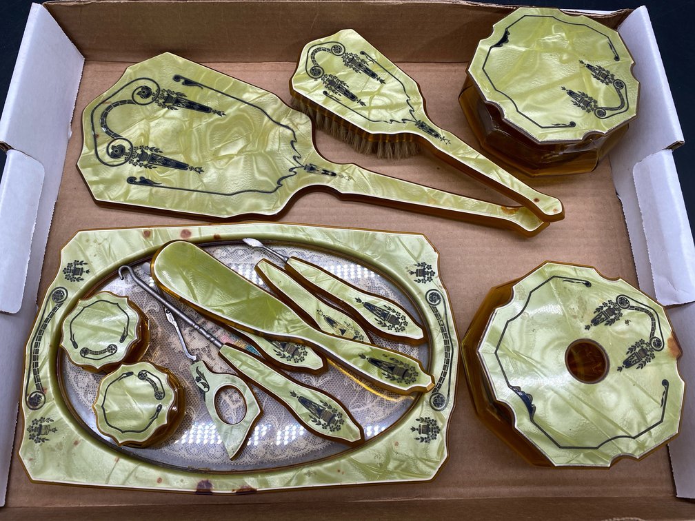 Art Deco Vintage Pearlized Vanity Set