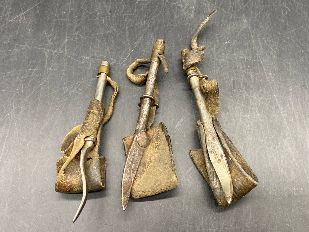 Metal Corn Ear Huskers