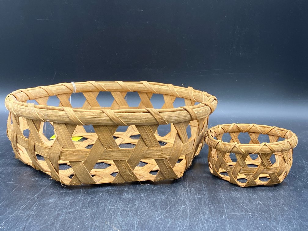 Shaker-Style Cheese Baskets