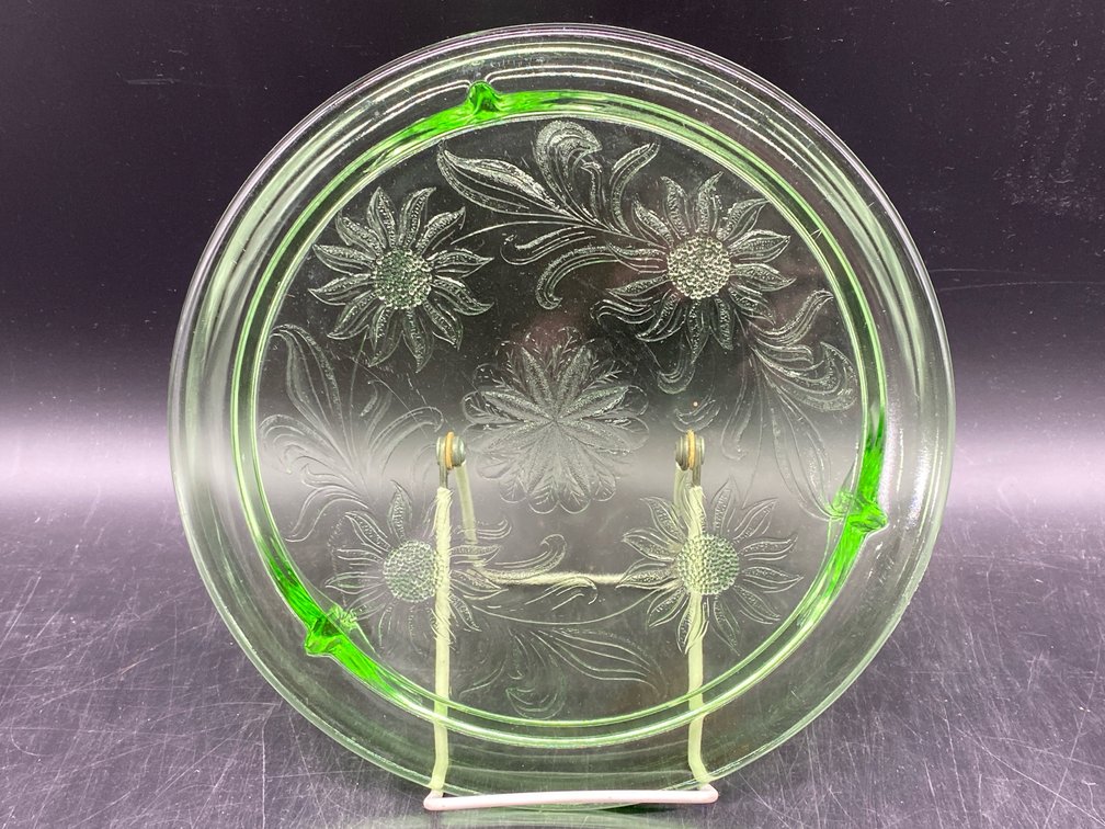 Uranium Glass Sunflower Cake Plate