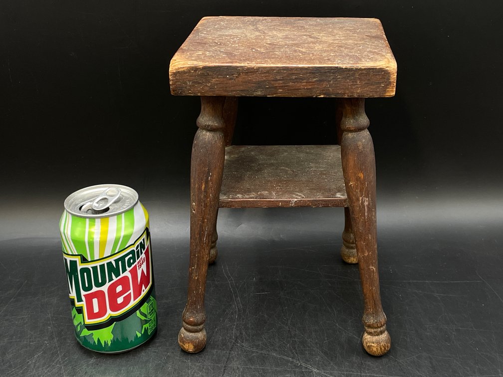 Salesman Sample ? Parlor Table