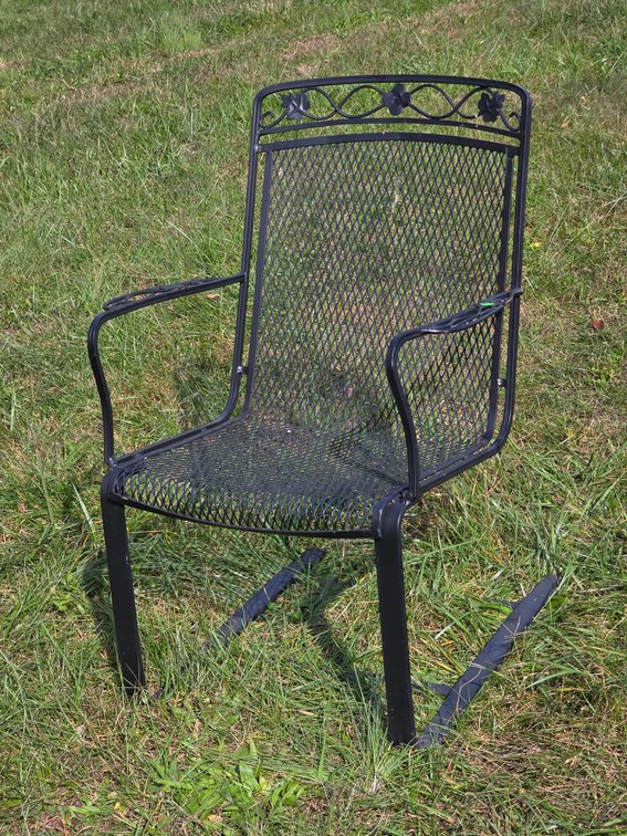 Cantilevered Patio Chair