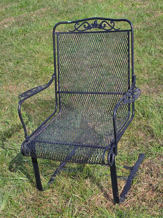 Cantilevered Patio Chair