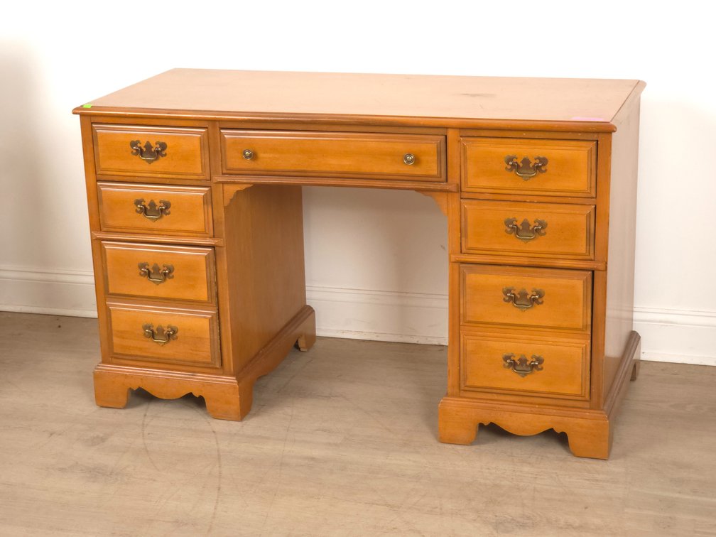 Bassett Maple Kneehole Desk