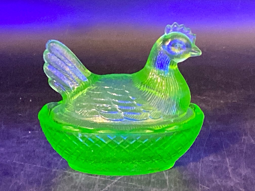 Green Uranium Glass Mini Hen On Nest